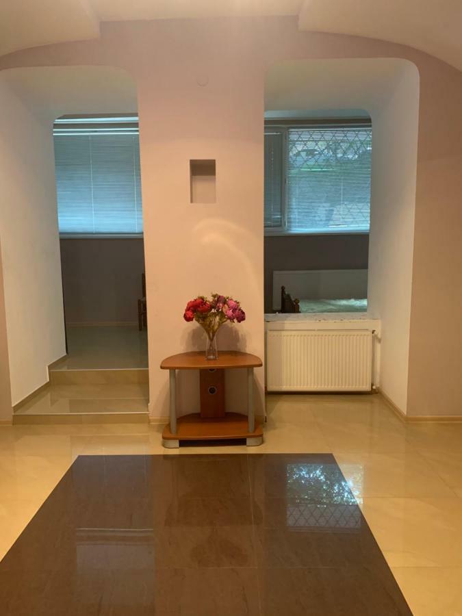 House Apartment Tbilisi Bagian luar foto